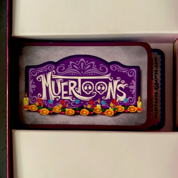 Muertoons Card Game - Picture 4 of 4